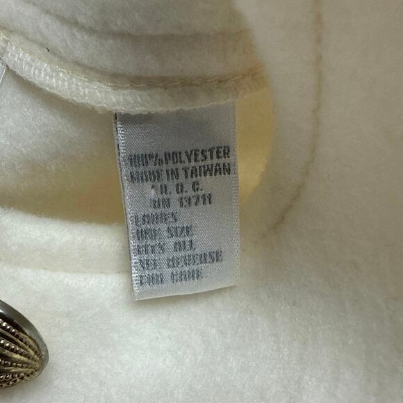 Lord and Taylor Ivory Fleece Cape Poncho Sleeve Holes One Size 3 Button Closure - Picture 5 of 6